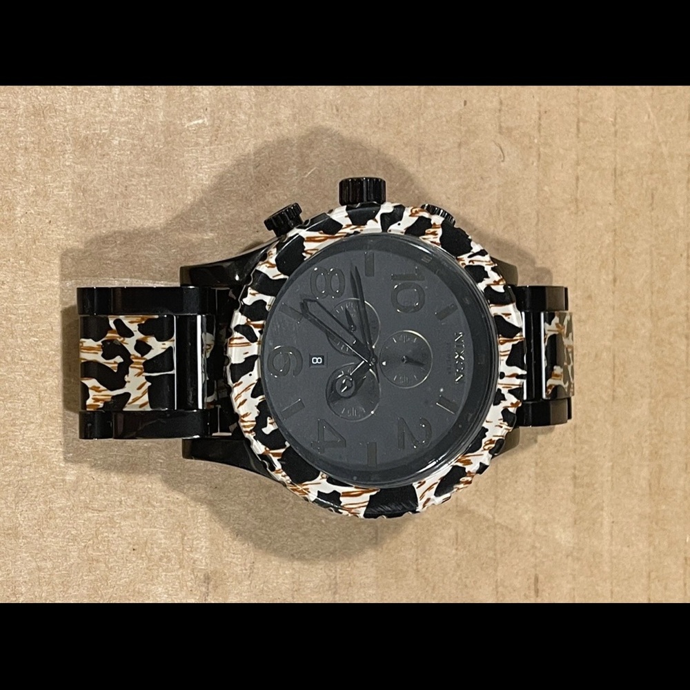 Nixon 51-30 leopard print watch
